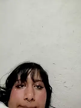 Snapshot of mariannN28 chatting on February 6, 2026, 6:09 am mariannN28 online show from February 6, 2026, 6:09 am