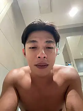 Yooo17 online show from June 14, 2026, 5:36 pm