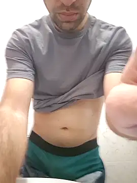 Snapshot of vali23 chatting on February 12, 2026, 9:20 am vali23 online show from February 12, 2026, 9:20 am