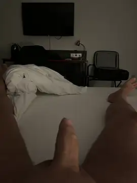 longdong00789 online show from May 7, 2026, 9:29 pm