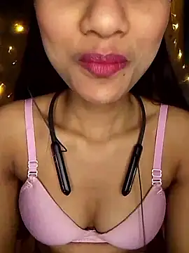 Snapshot of Maliha_Chowdhury chatting on February 5, 2026, 7:32 pm Maliha Chowdhury online show from February 5, 2026, 7:32 pm