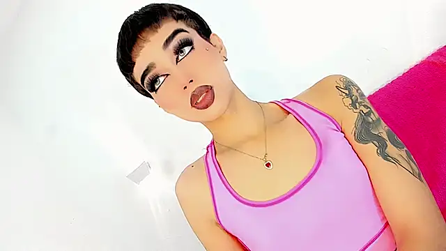 Snapshot of Miss-Saraii chatting on February 4, 2026, 8:26 pm Miss-Saraii online show from February 4, 2026, 8:26 pm