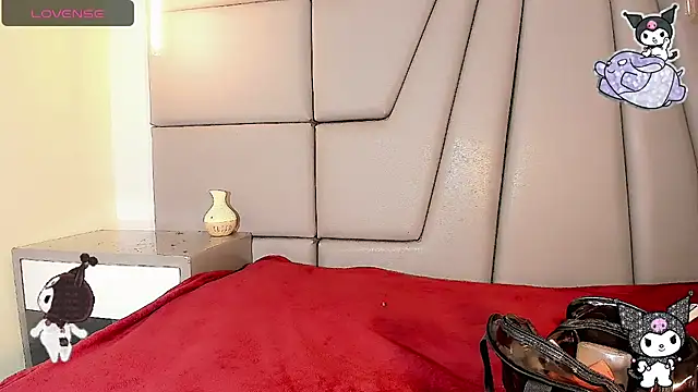 Miss-Saraii online show from March 23, 2026, 1:22 pm