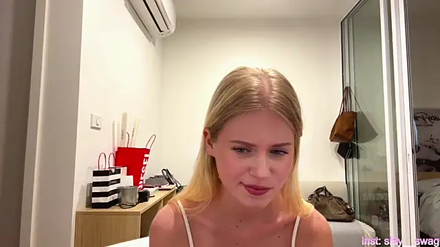 Snapshot of Slay_Swag chatting on February 17, 2026, 10:12 am Slay Swag online show from February 17, 2026, 10:12 am