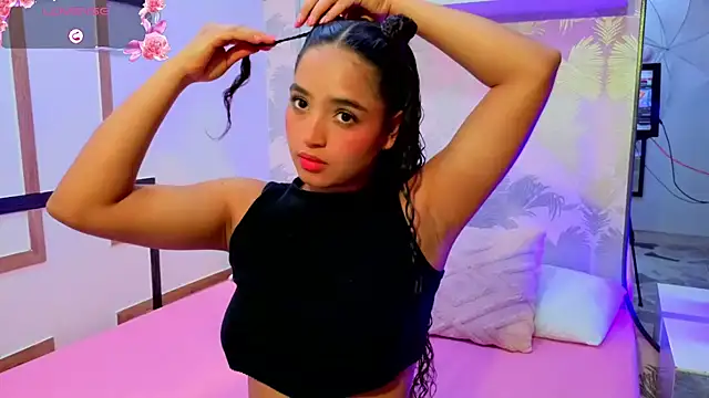 Snapshot of Emma_Thompssonn chatting on July 14, 2026, 12:22 pm Emma Thompssonn online show from July 14, 2026, 12:22 pm
