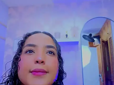 Snapshot of Emma_Thompssonn chatting on February 28, 2026, 11:54 am Emma Thompssonn online show from February 28, 2026, 11:54 am