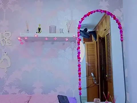 Snapshot of Emma_Thompssonn chatting on February 14, 2026, 11:54 am Emma Thompssonn online show from February 14, 2026, 11:54 am