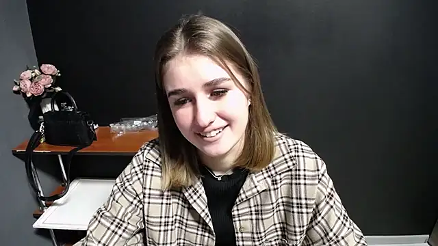 Sunny siren online show from January 15, 2026, 1:47 pm