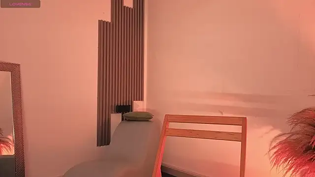 Snapshot of fransheskarossi chatting on February 15, 2026, 12:04 pm fransheskarossi online show from February 15, 2026, 12:04 pm