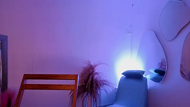 fransheskarossi online show from March 21, 2026, 12:09 pm