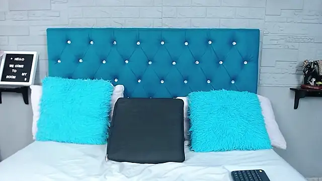 Snapshot of ZolaniBaker chatting on February 2, 2026, 7:35 pm ZolaniBaker online show from February 2, 2026, 7:35 pm