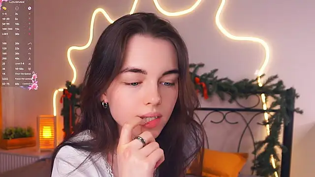 Snapshot of MirnaTellado chatting on March 7, 2026, 7:19 pm MirnaTellado online show from March 7, 2026, 7:19 pm