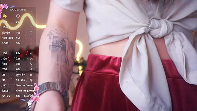 Snapshot of MirnaTellado chatting on March 6, 2026, 8:26 pm MirnaTellado online show from March 6, 2026, 8:26 pm