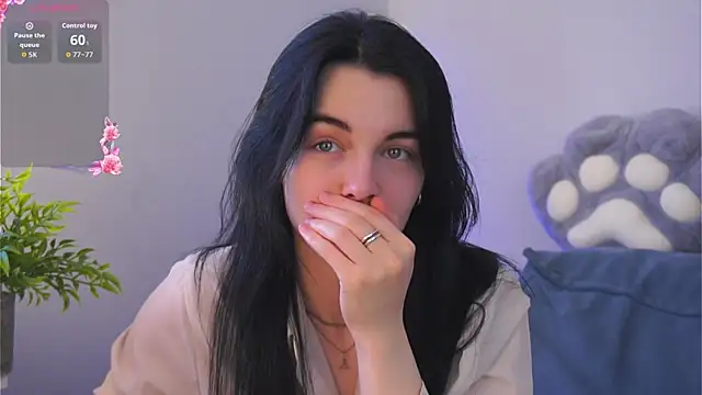 Snapshot of MirnaTellado chatting on April 10, 2026, 7:26 am MirnaTellado online show from April 10, 2026, 7:26 am