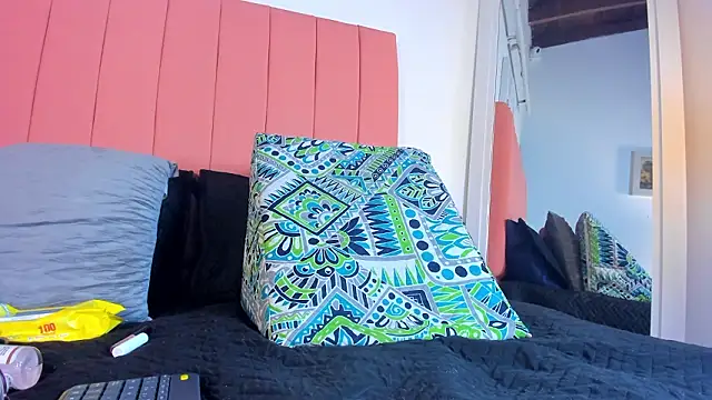 Snapshot of rose_thompson19 chatting on February 14, 2026, 7:14 pm rose thompson19 online show from February 14, 2026, 7:14 pm