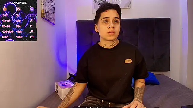 Parker Noah online show from April 8, 2026, 7:59 pm