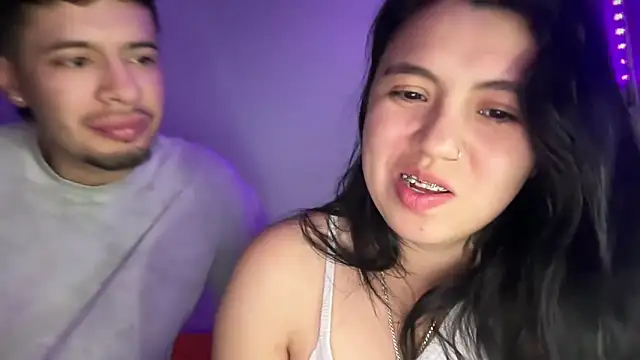 Snapshot of Hotte_een chatting on February 5, 2026, 1:45 am Hotte een online show from February 5, 2026, 1:45 am