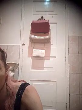 JenniferBrazil online show from January 16, 2026, 3:49 pm