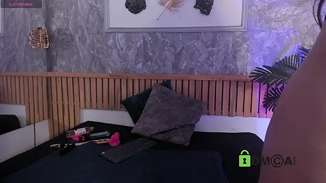 Marilyndackaria  online show from February 12, 2026, 11:21 am