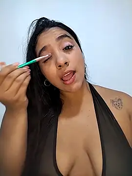 Eva Ferrari online show from May 6, 2026, 4:44 pm