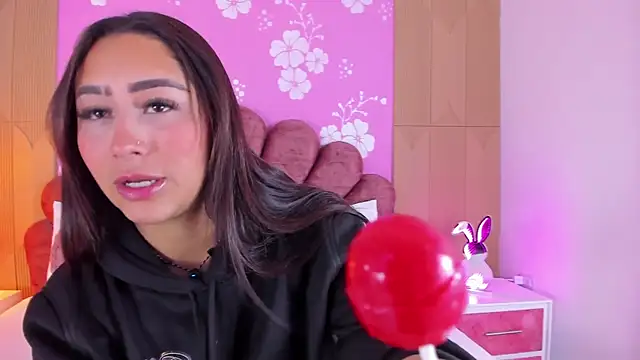 MadisonFox1 online show from February 18, 2026, 12:12 pm