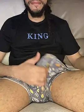 Snapshot of givemeabreak34 chatting on April 16, 2026, 5:30 am givemeabreak34 online show from April 16, 2026, 5:30 am