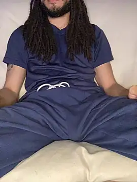 Snapshot of givemeabreak34 chatting on March 30, 2026, 4:03 am givemeabreak34 online show from March 30, 2026, 4:03 am