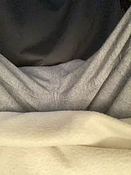 Snapshot of givemeabreak34 chatting on April 12, 2026, 6:55 pm givemeabreak34 online show from April 12, 2026, 6:55 pm