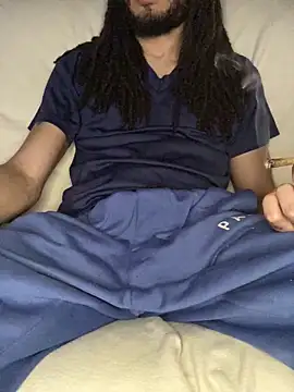 Snapshot of givemeabreak34 chatting on March 31, 2026, 4:58 am givemeabreak34 online show from March 31, 2026, 4:58 am