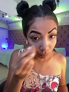 Auri   online show from March 29, 2026, 7:37 pm