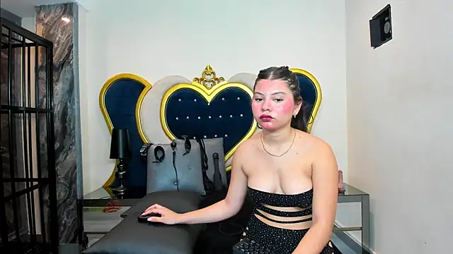 SofiaArsila online show from June 2, 2026, 11:21 am