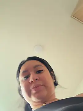 Snapshot of Carithooo chatting on February 8, 2026, 9:34 pm Carithooo online show from February 8, 2026, 9:34 pm