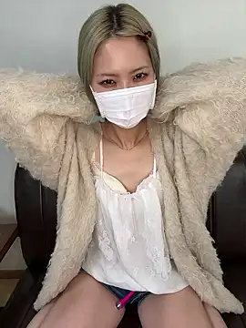 Snapshot of yumi0025 chatting on January 19, 2026, 5:22 am yumi0025 online show from January 19, 2026, 5:22 am