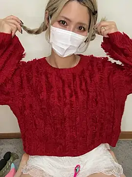 Snapshot of yumi0025 chatting on February 17, 2026, 12:30 am yumi0025 online show from February 17, 2026, 12:30 am