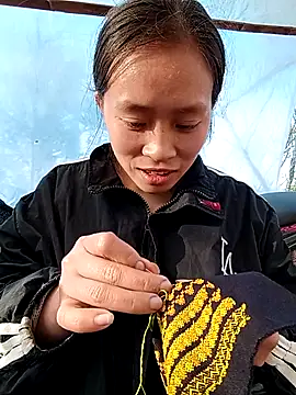 Snapshot of Hari-saka chatting on February 10, 2026, 10:03 am Hari-saka online show from February 10, 2026, 10:03 am