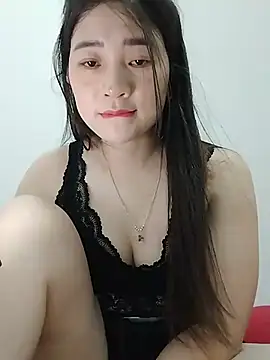 LoveLillyy69 online show from May 29, 2026, 1:39 pm