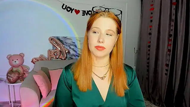 Snapshot of SweetDaylight chatting on February 24, 2026, 7:48 pm SweetDaylight online show from February 24, 2026, 7:48 pm