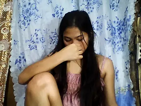 PinaySkinnyJust18 online show from February 5, 2026, 10:38 pm