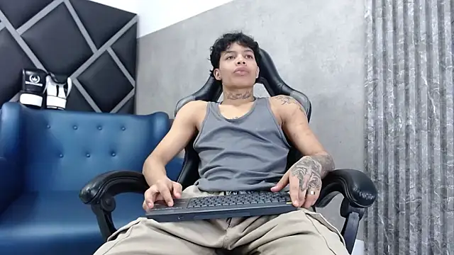 Dogan Renzo0 online show from February 7, 2026, 8:06 pm