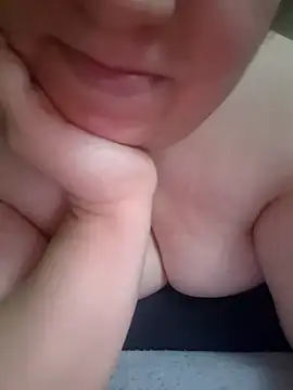 Snapshot of delikizinbiri chatting on March 25, 2026, 11:47 pm delikizinbiri online show from March 25, 2026, 11:47 pm