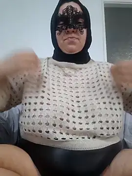 Snapshot of delikizinbiri chatting on February 13, 2026, 6:35 am delikizinbiri online show from February 13, 2026, 6:35 am