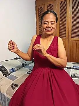 Snapshot of auroracandelax chatting on March 8, 2026, 1:36 pm auroracandelax online show from March 8, 2026, 1:36 pm