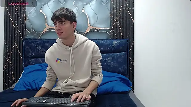 Snapshot of Lust_demian chatting on February 24, 2026, 11:44 am Lust demian online show from February 24, 2026, 11:44 am