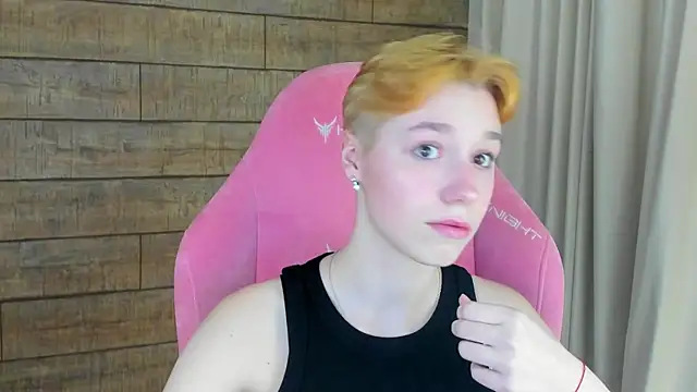 Snapshot of AgataGate chatting on February 5, 2026, 3:08 pm AgataGate online show from February 5, 2026, 3:08 pm