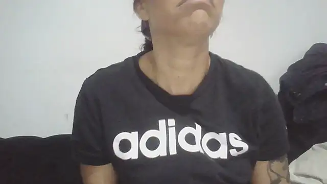 Dolcezzastella online show from February 19, 2026, 7:38 am