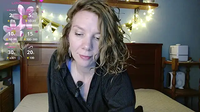 Snapshot of Daisy_Lovely chatting on April 10, 2026, 5:14 am Daisy Lovely online show from April 10, 2026, 5:14 am