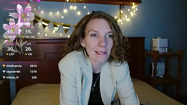 Snapshot of Daisy_Lovely chatting on April 8, 2026, 4:25 am Daisy Lovely online show from April 8, 2026, 4:25 am