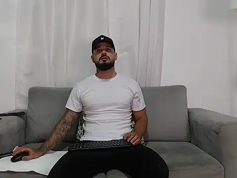 Snapshot of Handsomen69 chatting on February 24, 2026, 12:55 am Handsomen69 online show from February 24, 2026, 12:55 am