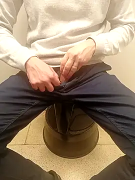 Snapshot of testmailx75 chatting on February 17, 2026, 1:30 pm testmailx75 online show from February 17, 2026, 1:30 pm