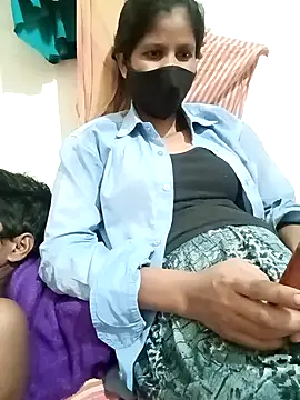 Snapshot of Prajakta123 chatting on April 4, 2026, 5:19 pm Prajakta123 online show from April 4, 2026, 5:19 pm